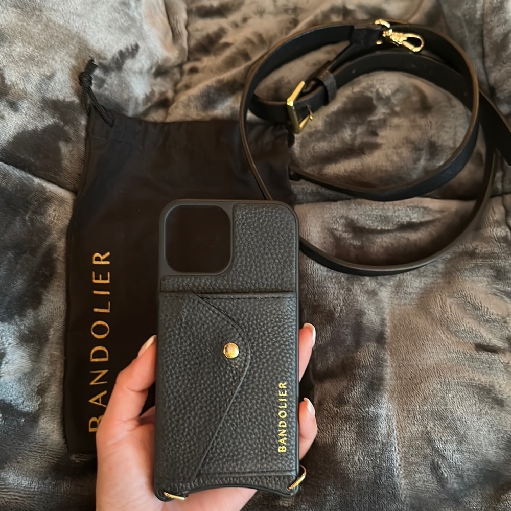 Bandolier Hailey for iPhone 12pro